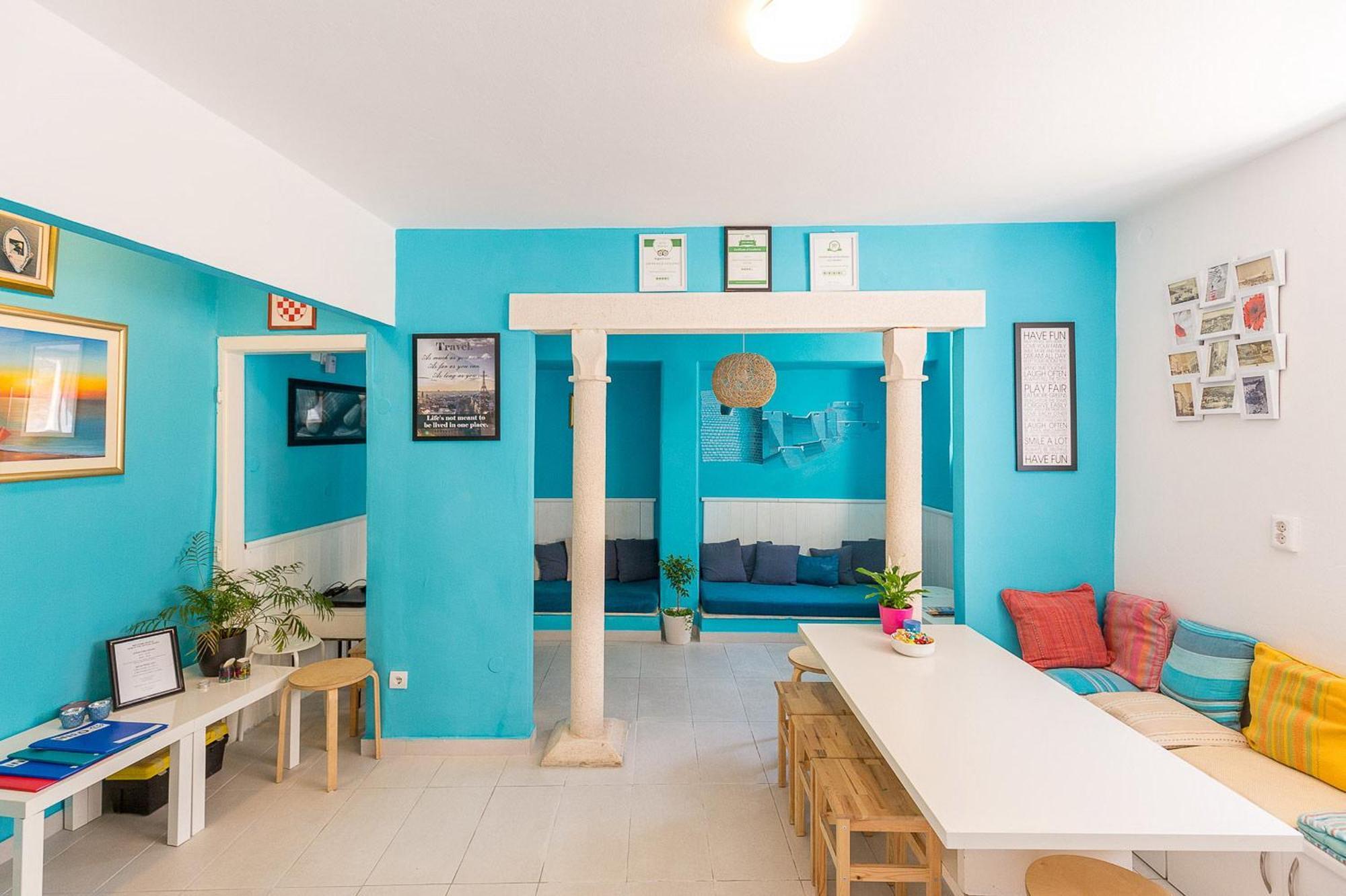 City Walls Hostel ドゥブロブニク エクステリア 写真