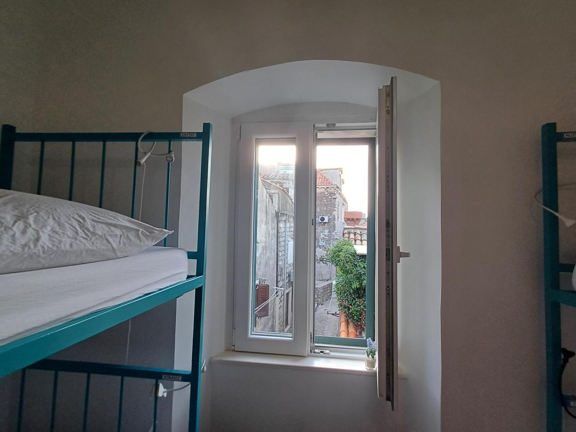 City Walls Hostel ドゥブロブニク エクステリア 写真